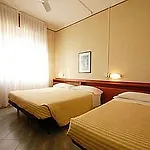 Hotel Ravenna מלון