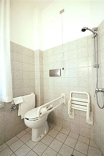 Hotel Ravenna فندق